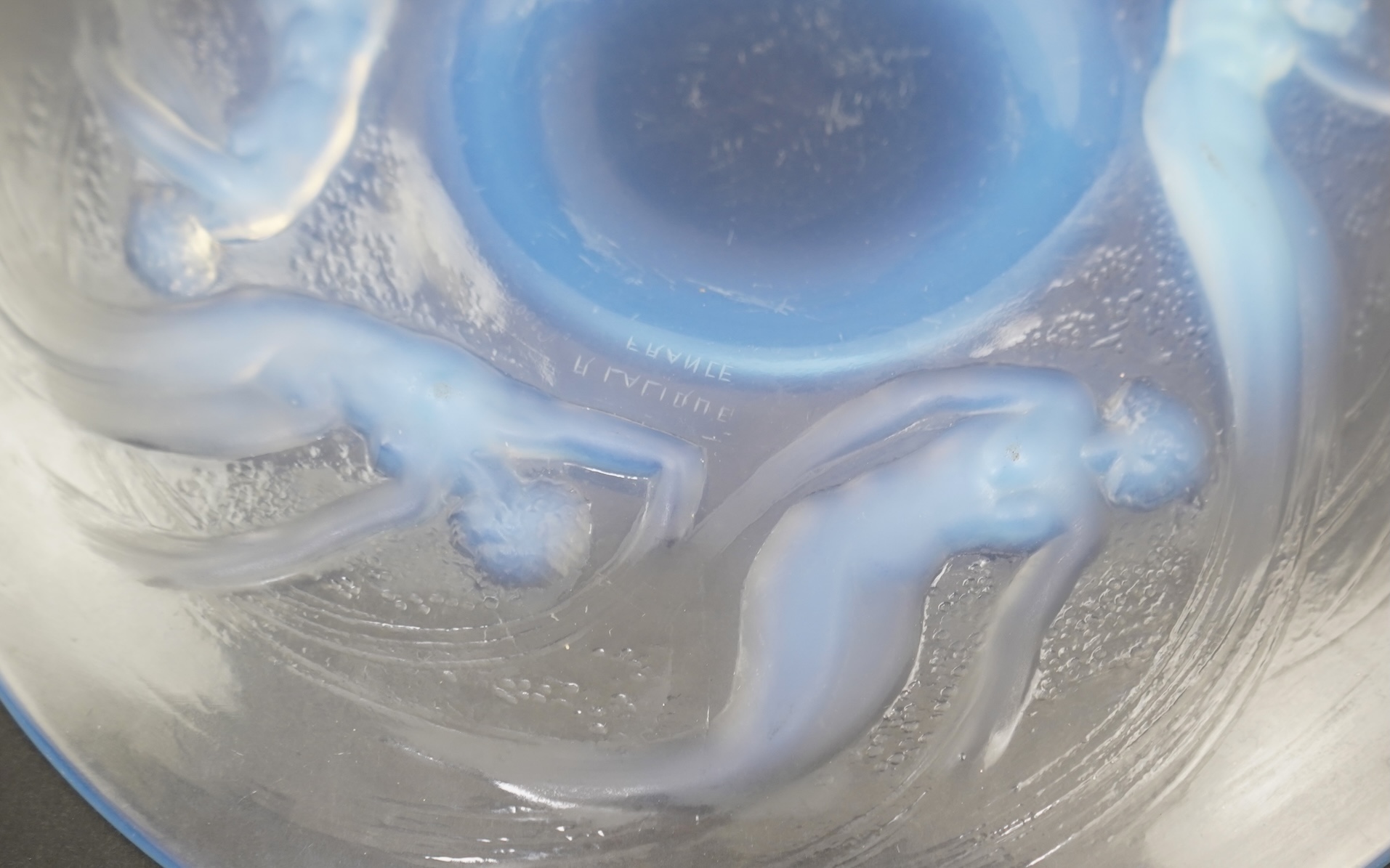 René Lalique: An 'Ondines' opalescent glass dish